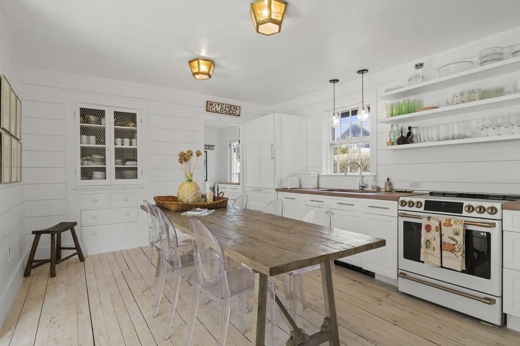 4 bed, 3 bath apartment for rent at 2 Cabot Ln, Nantucket — photo 2 of 14