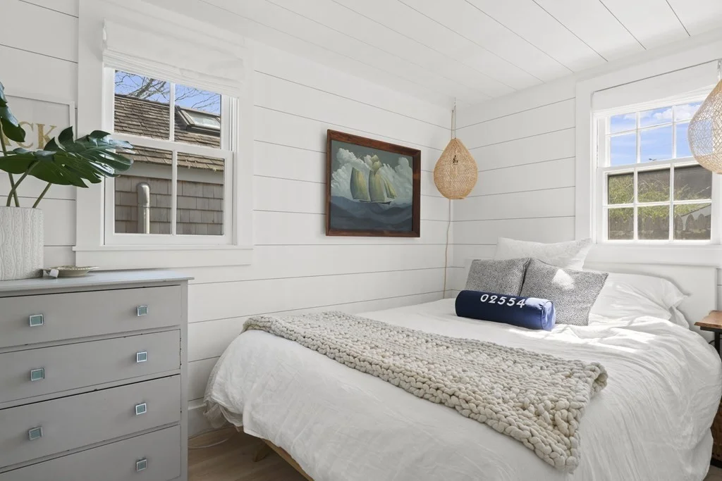 1 bed, 1 bath apartment for rent at 2 Cabot Ln Unit A, Nantucket — photo 8 of 15