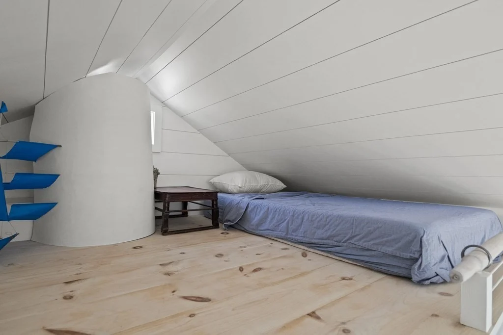 1 bed, 1 bath apartment for rent at 2 Cabot Ln Unit A, Nantucket — photo 13 of 15
