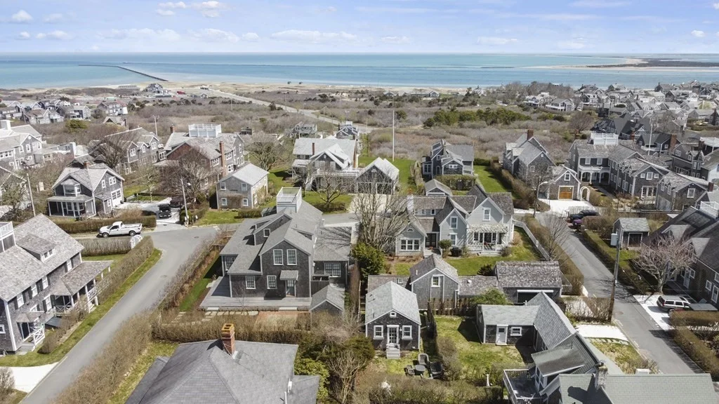1 bed, 1 bath apartment for rent at 2 Cabot Ln Unit A, Nantucket — photo 14 of 15