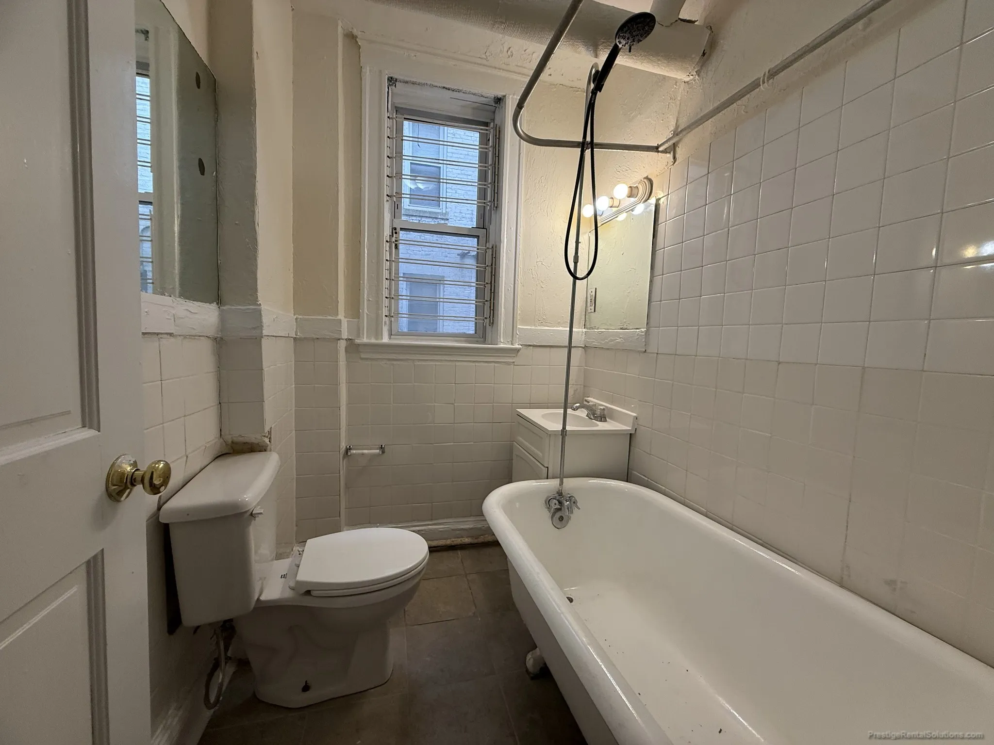 2 bed, 1 bath apartment for rent at 2 Cambridge St Unit 2, Beacon Hill — photo 12 of 16