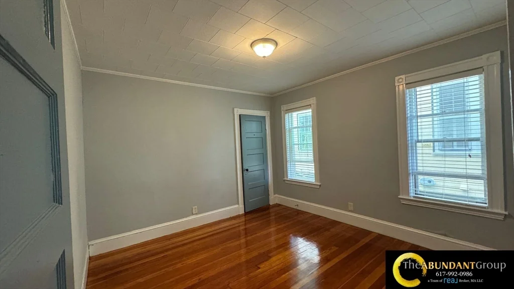 2 bed, 1 bath apartment for rent at 2 Cambridge Ter Unit 1, Cambridge — photo 6 of 18