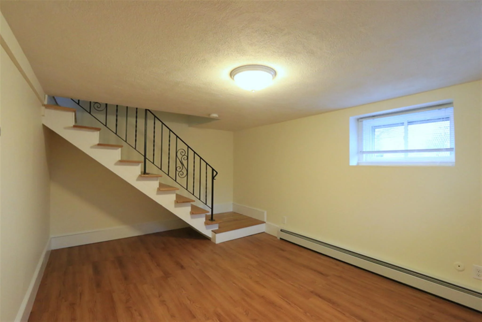 3 bed, 1.5 bath apartment for rent at 2 Central St Unit 1, Spring Hill — photo 6 of 19
