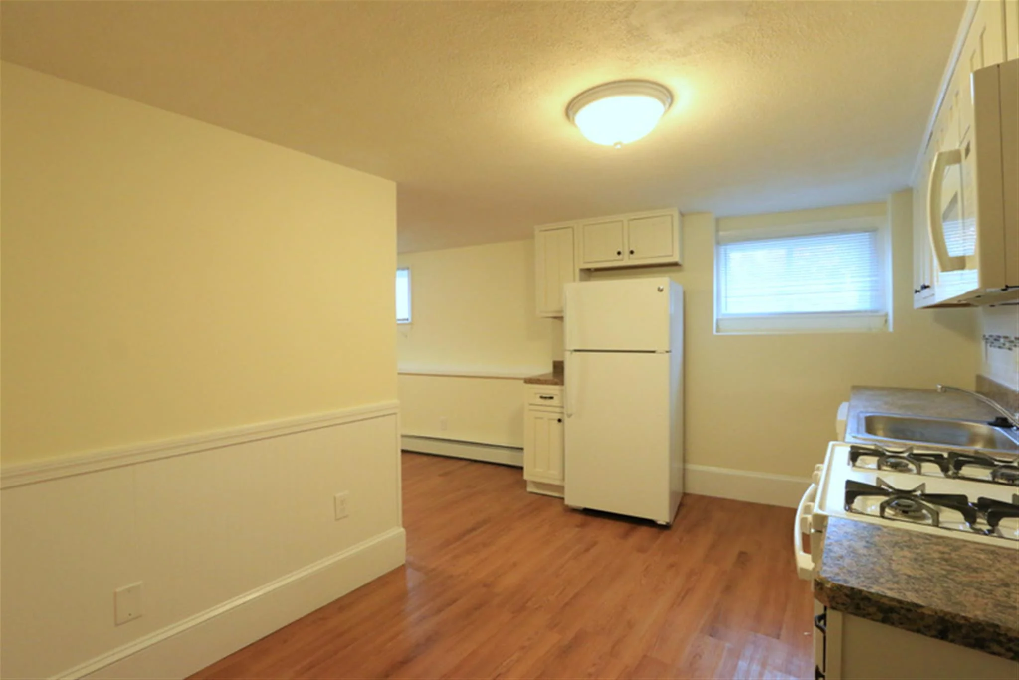 3 bed, 1.5 bath apartment for rent at 2 Central St Unit 1, Spring Hill — photo 3 of 19