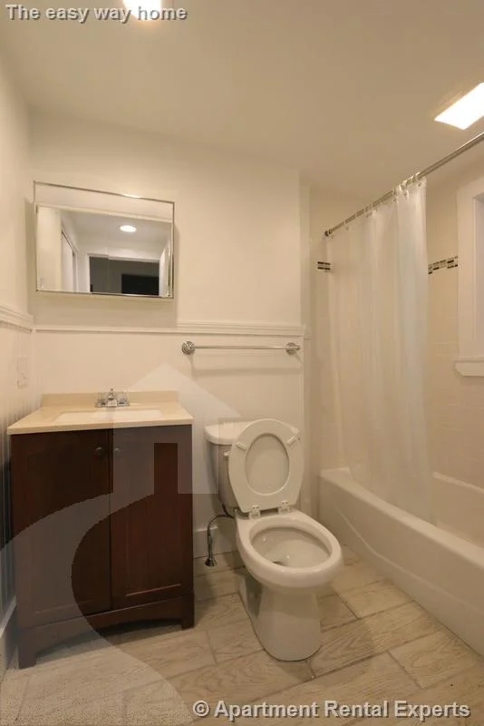 3 bed, 1 bath apartment for rent at 2 Central St Unit 1, Spring Hill — photo 5 of 20