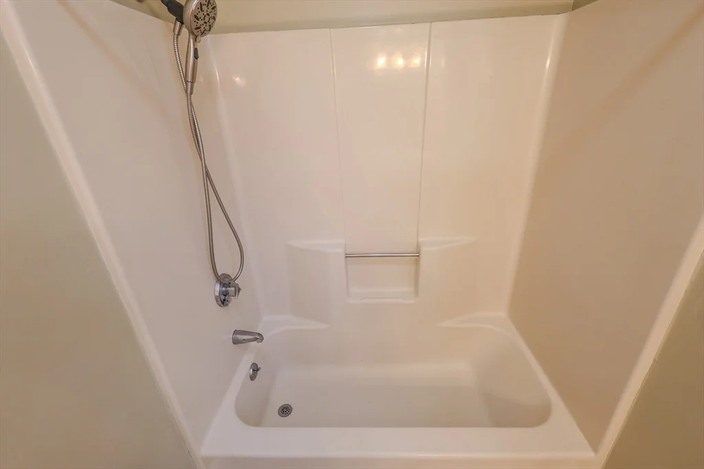 2 bed, 1 bath apartment for rent at 2 Centre Street Ter Unit 2, Roxbury — photo 7 of 11