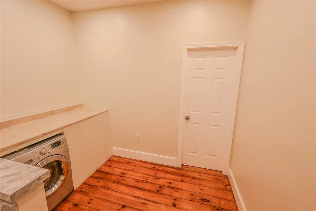 2 bed, 1 bath apartment for rent at 2 Centre Street Ter Unit 2, Roxbury — photo 3 of 11