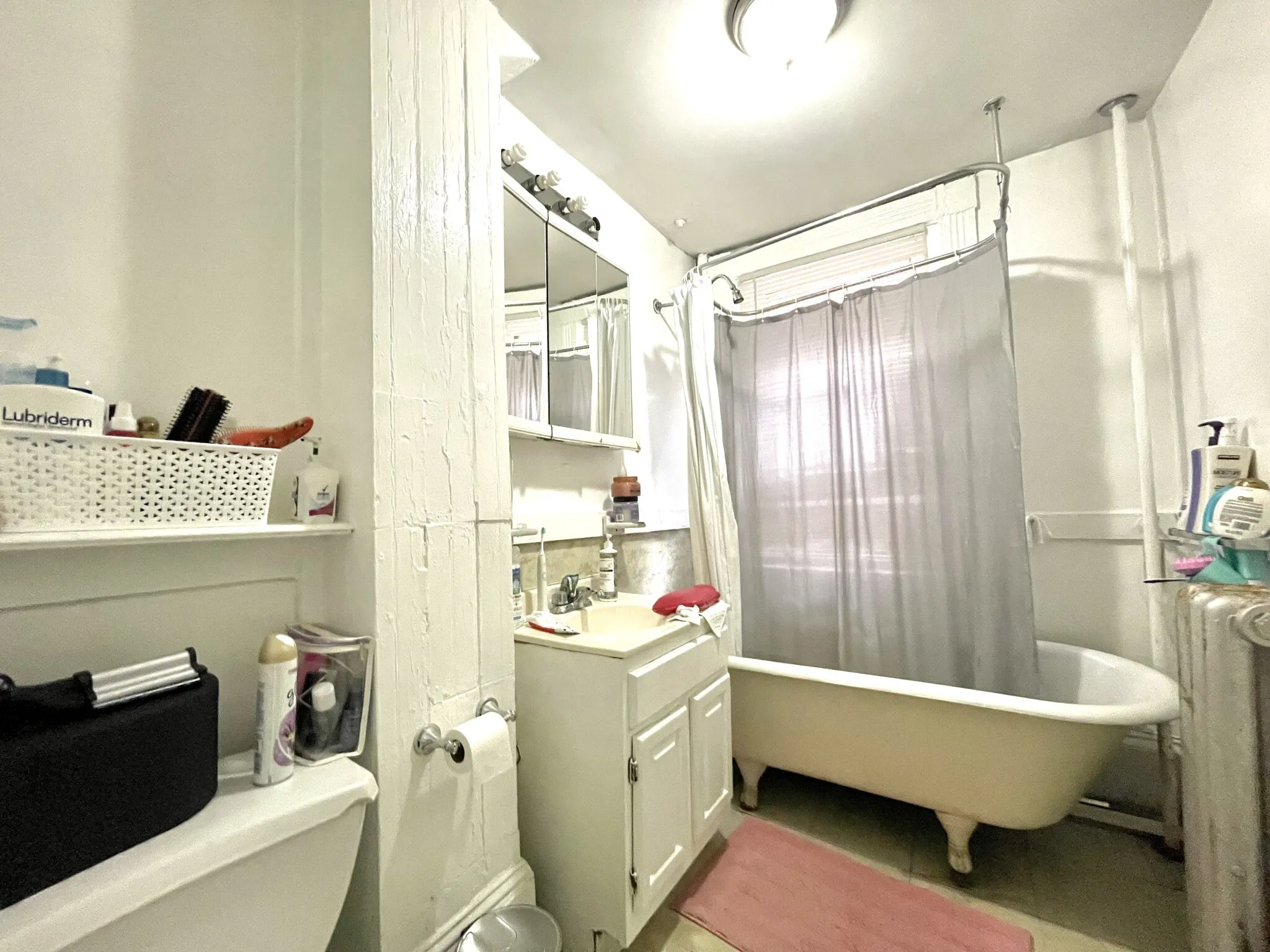 1 bed, 1 bath apartment for rent at 2 Champney Pl Unit 2, Beacon Hill — photo 5 of 6