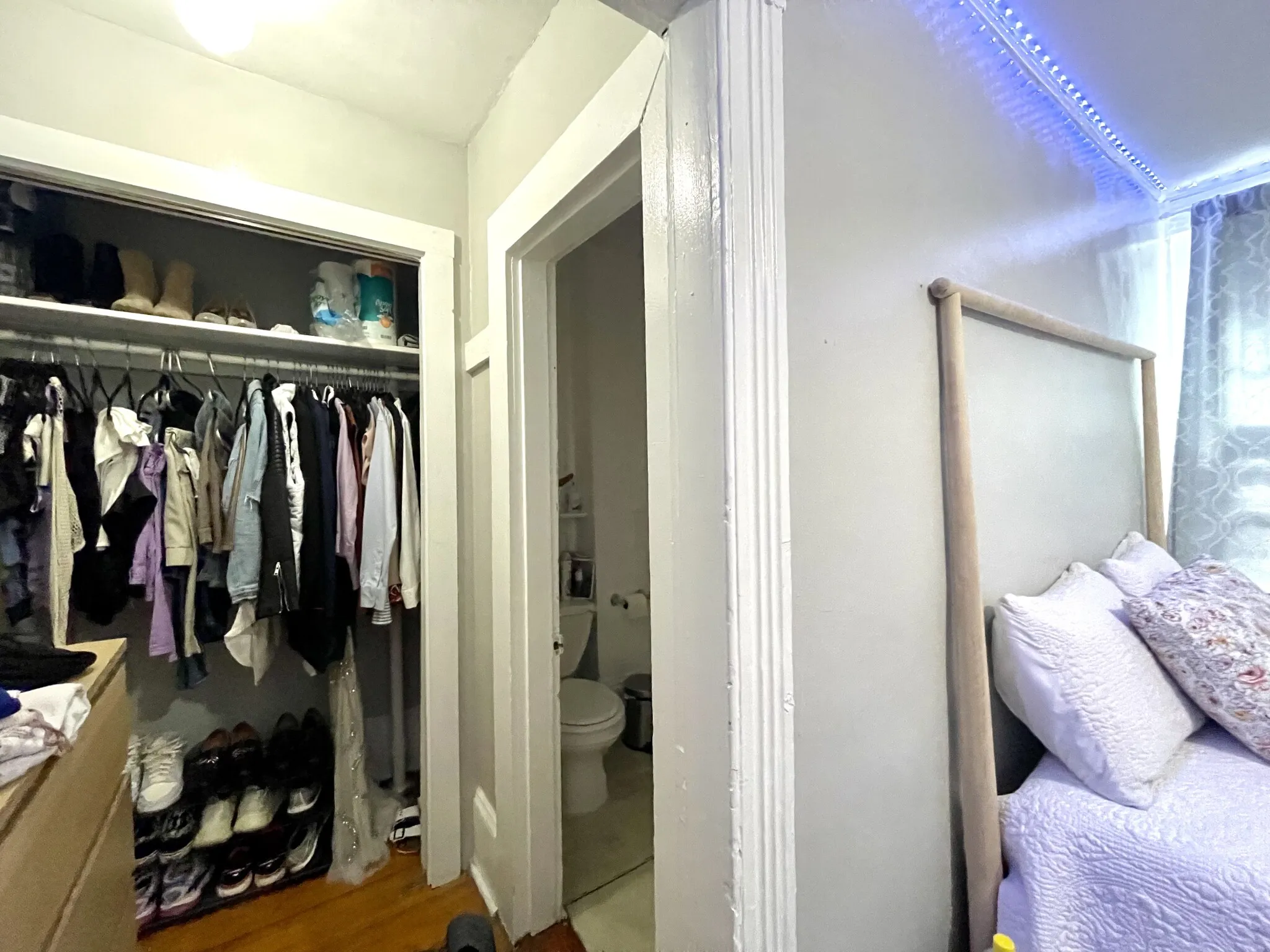 1 bed, 1 bath apartment for rent at 2 Champney Pl Unit 2, Beacon Hill — photo 2 of 6