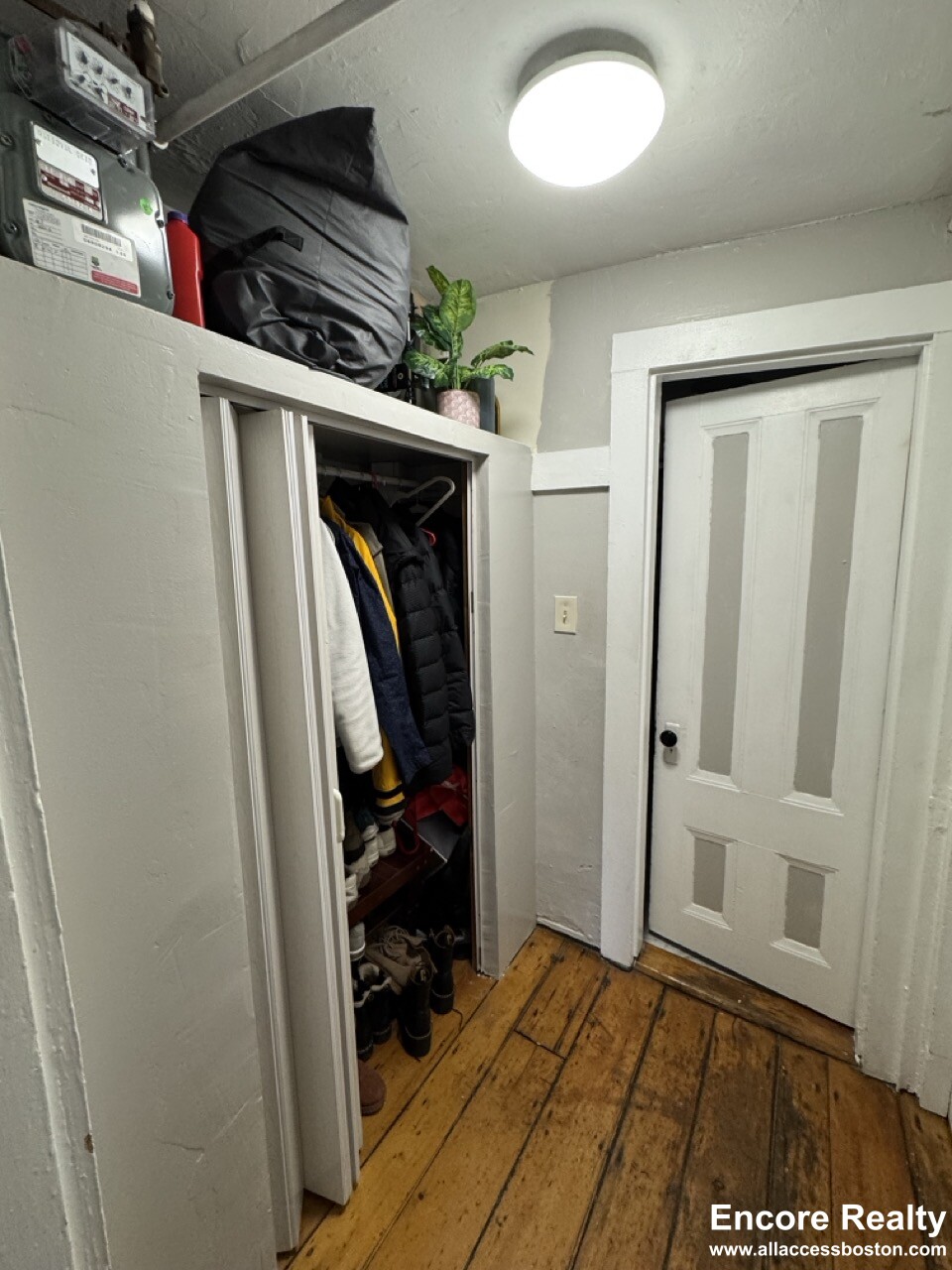 2 bed, 1 bath apartment for rent at 2 Champney Pl Unit 3, Beacon Hill — photo 5 of 19