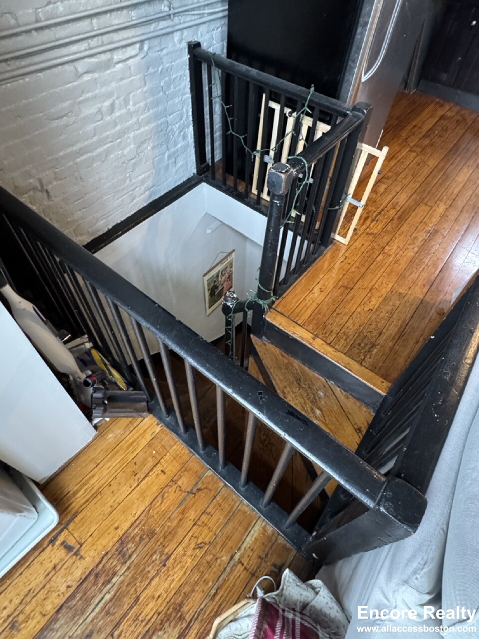 2 bed, 1 bath apartment for rent at 2 Champney Pl Unit 3, Beacon Hill — photo 16 of 19