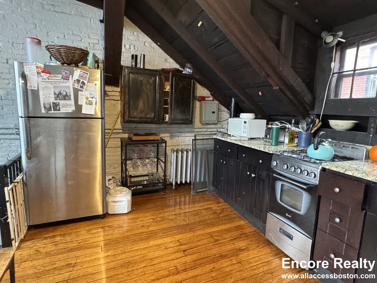 2 bed, 1 bath apartment for rent at 2 Champney Pl Unit 3, Beacon Hill — photo 17 of 19
