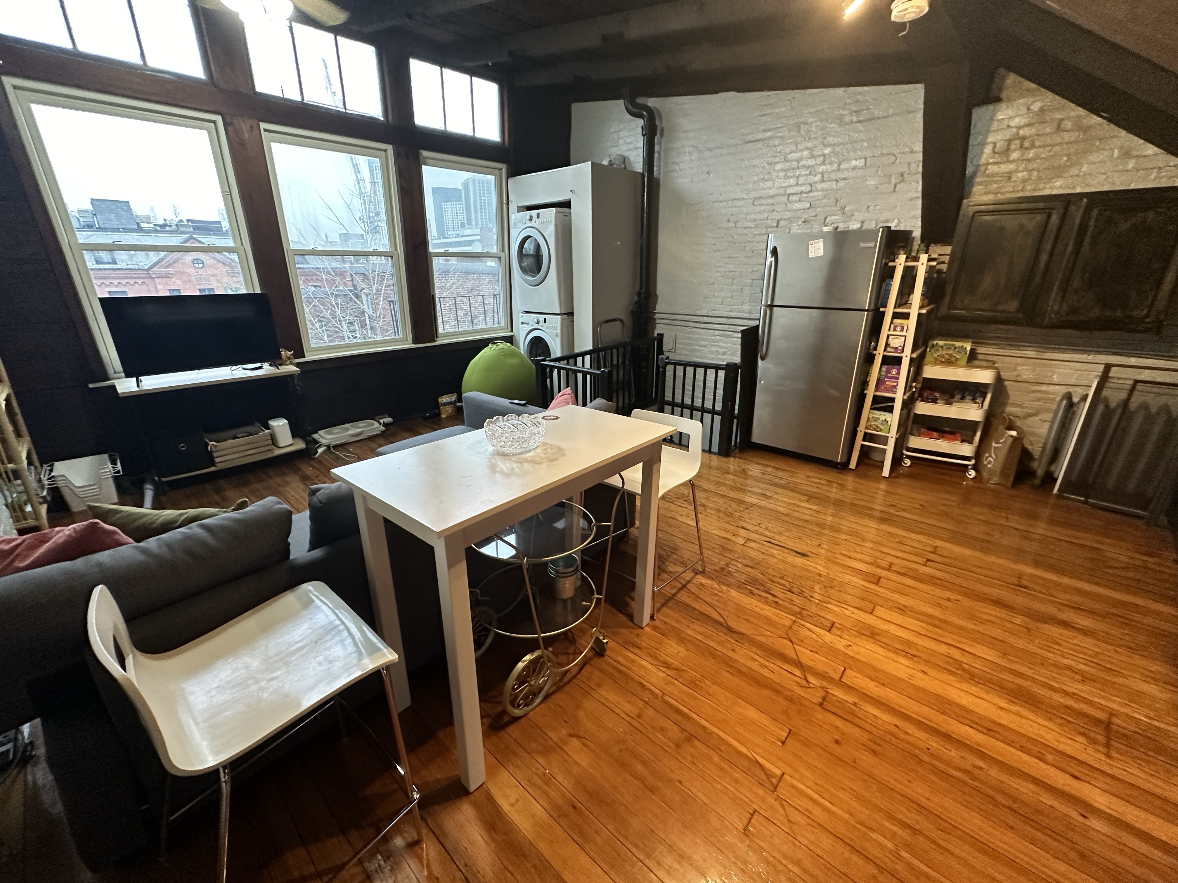 2 bed, 1 bath apartment for rent at 2 Champney Pl Unit 3-CF, Beacon Hill