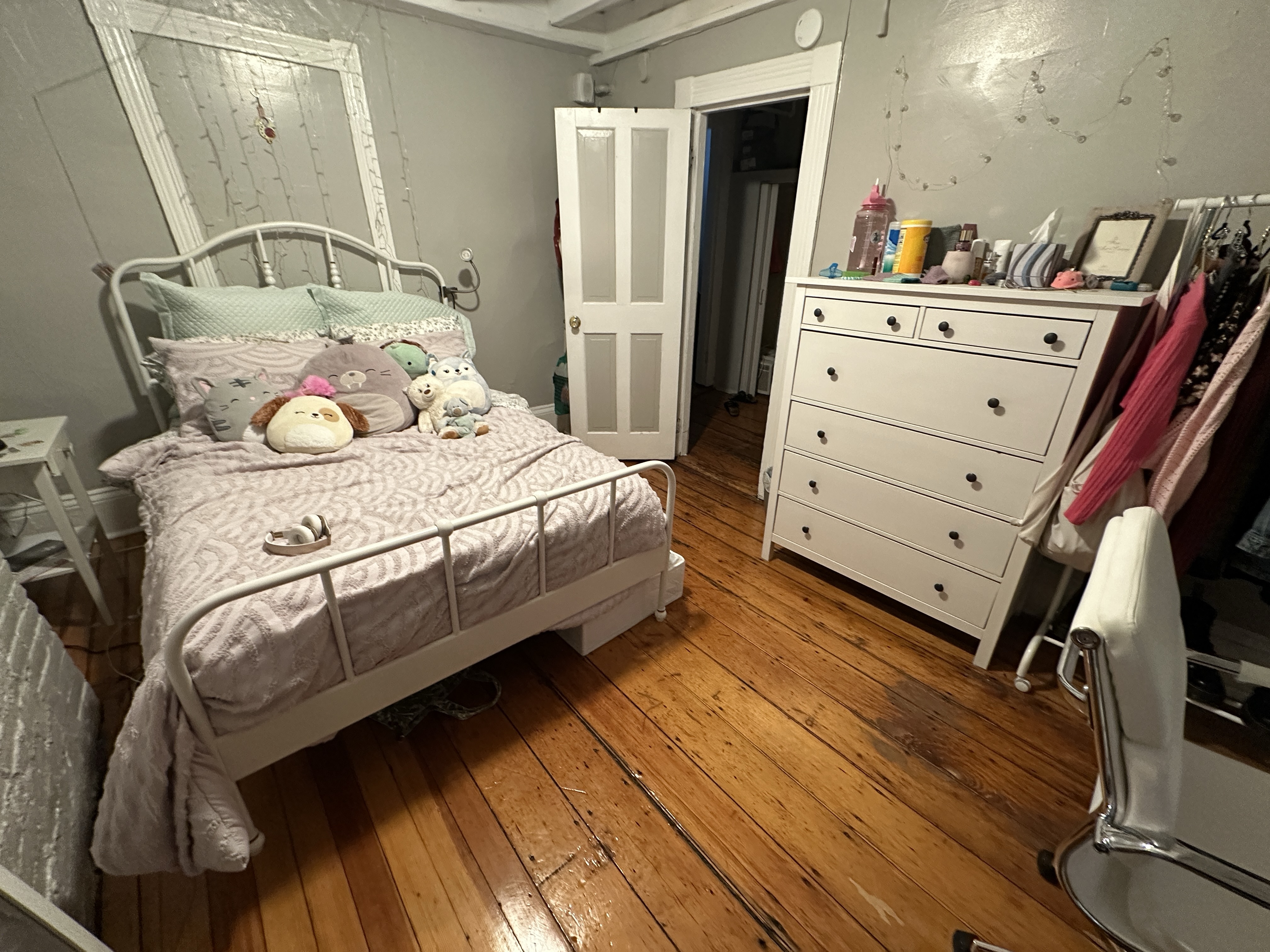 2 bed, 1 bath apartment for rent at 2 Champney Pl Unit 3-CF, Beacon Hill — photo 12 of 13