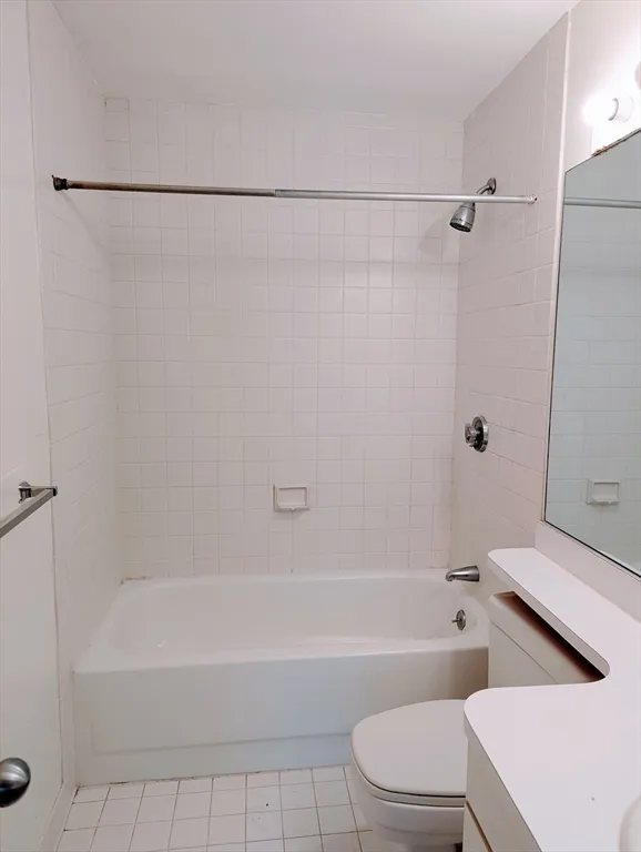 2 bed, 2 bath apartment for rent at 2 Chestnut Unit 23, Cambridgeport — photo 4 of 7