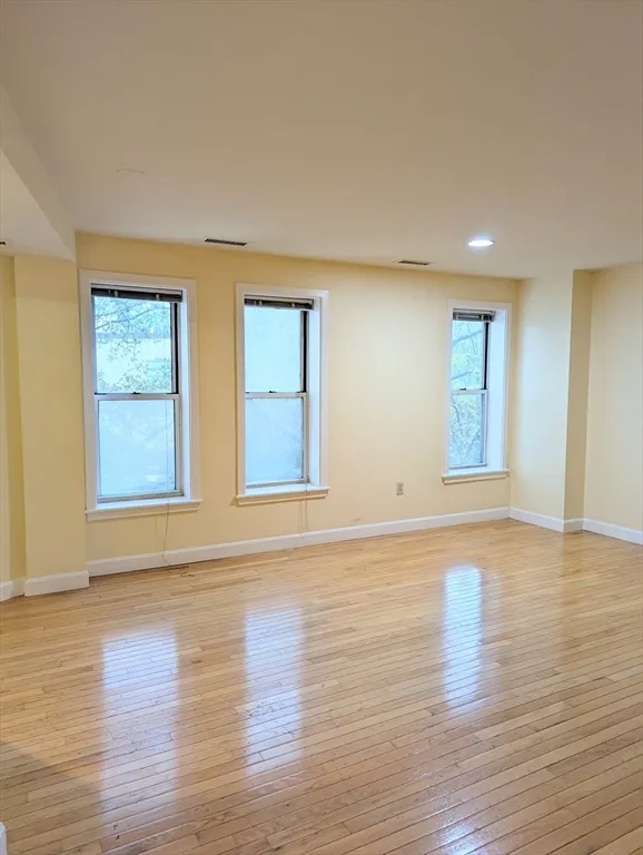 2 bed, 2 bath apartment for rent at 2 Chestnut Unit 23, Cambridgeport — photo 2 of 7