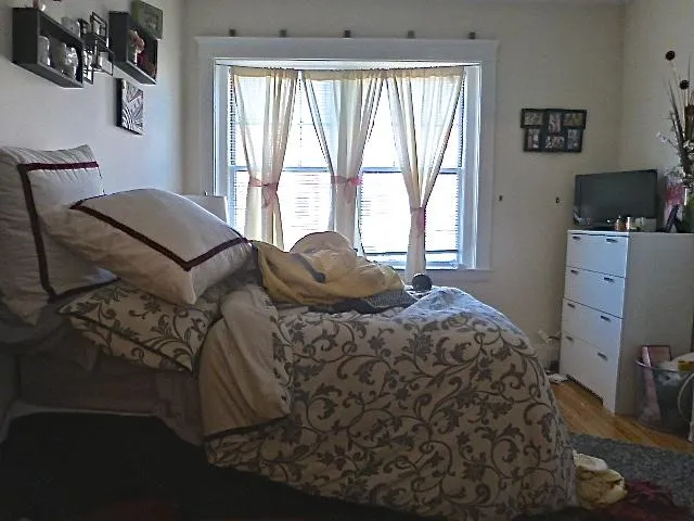 3 bed, 1 bath apartment for rent at 2 Claflin Rd Unit 4, Aspinwall Hill — photo 3 of 8