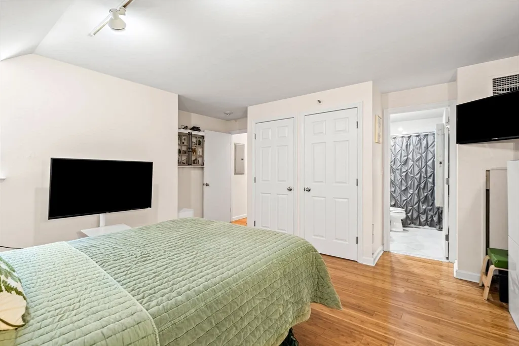 2 bed, 2 bath apartment for rent at 2 Clarendon St Unit 102, South End — photo 14 of 22