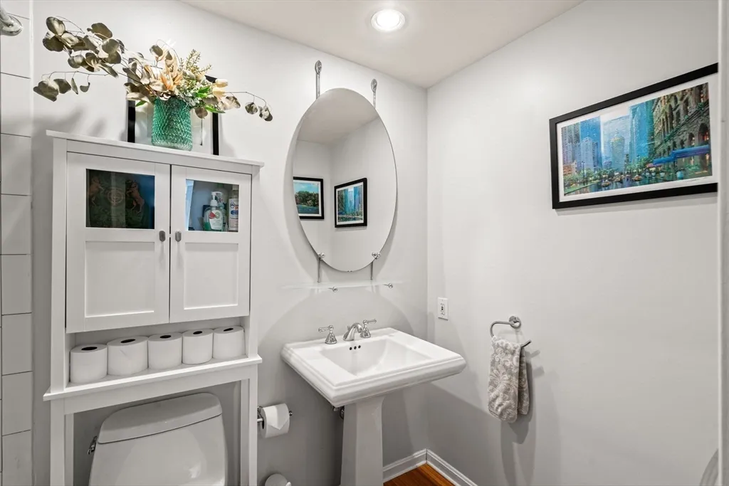 2 bed, 2 bath apartment for rent at 2 Clarendon St Unit 102, South End — photo 18 of 22