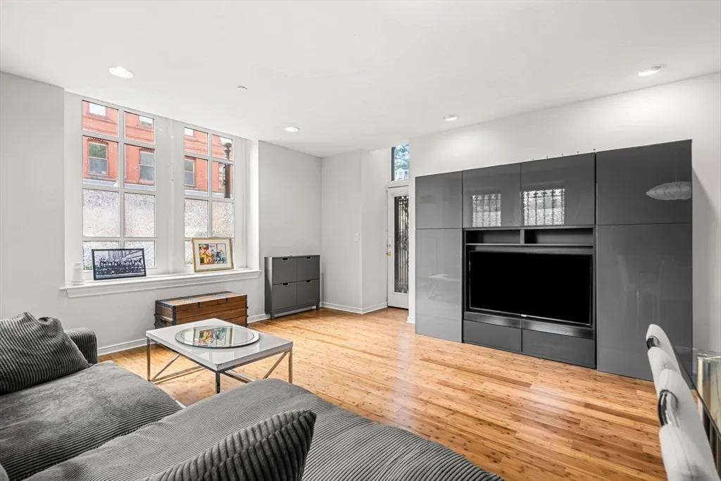 2 bed, 2 bath apartment for rent at 2 Clarendon St Unit 102, South End — photo 11 of 22
