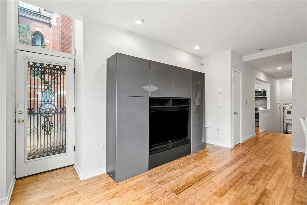 2 bed, 2 bath apartment for rent at 2 Clarendon St Unit 102, South End — photo 10 of 22
