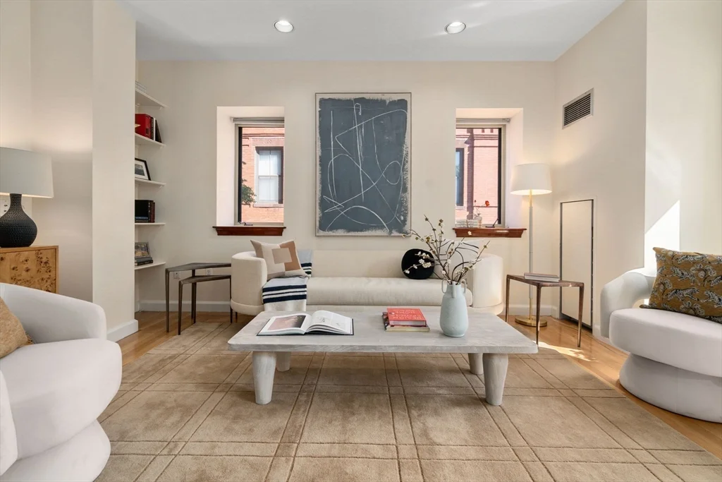 1 bed, 1 bath apartment for rent at 2 Clarendon St Unit 302, South End — photo 2 of 35