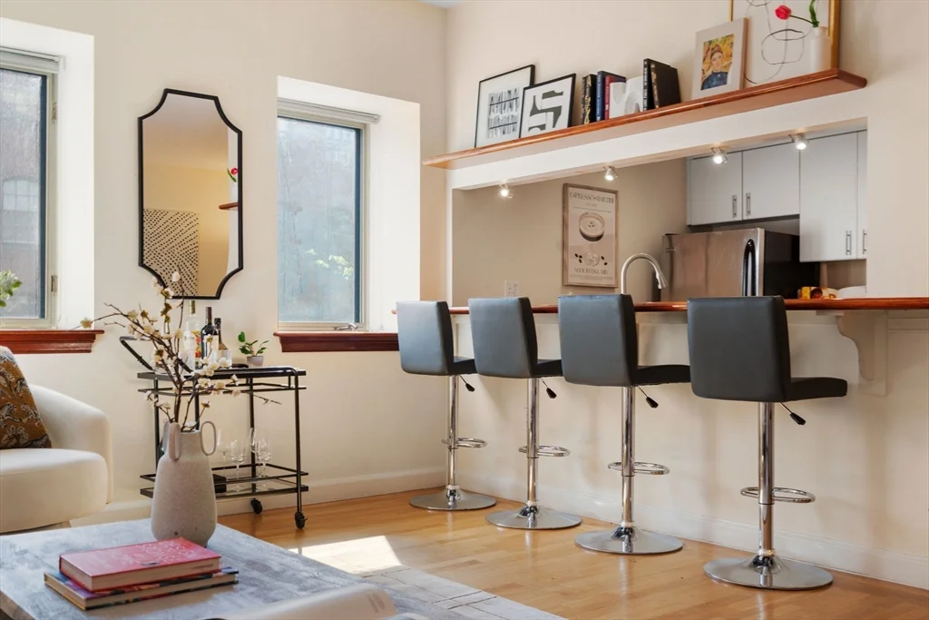 1 bed, 1 bath apartment for rent at 2 Clarendon St Unit 302, South End — photo 9 of 35