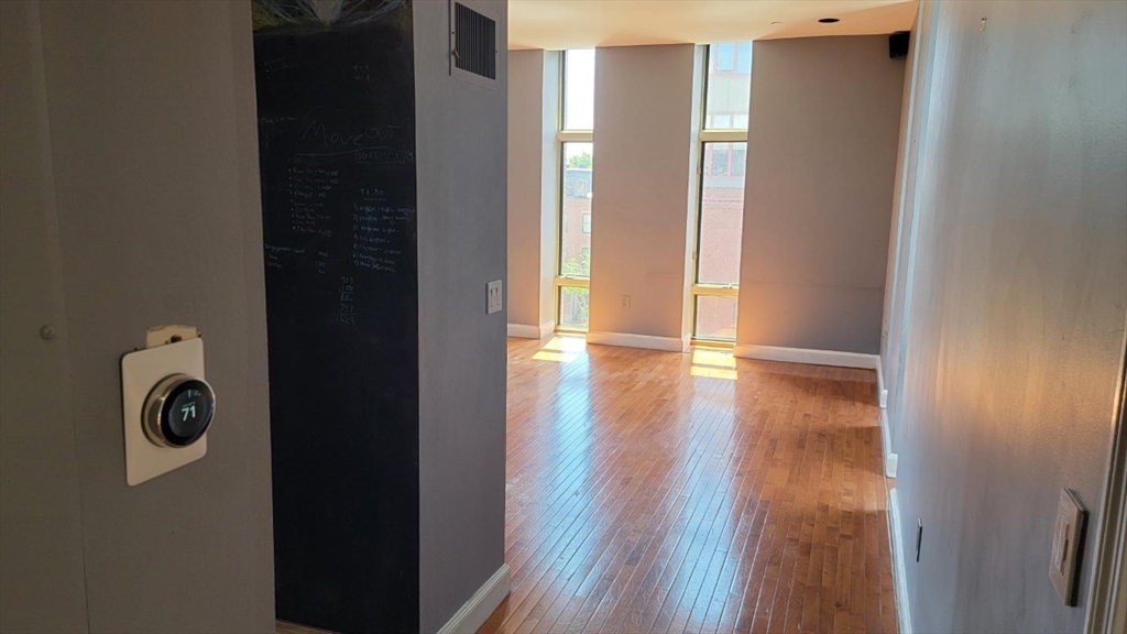 2 bed, 1 bath apartment for rent at 2 Clarendon St Unit 501, Boston — photo 6 of 12