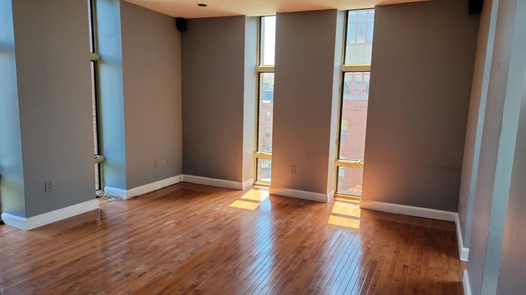 2 bed, 1 bath apartment for rent at 2 Clarendon St Unit 501, Boston — photo 7 of 12