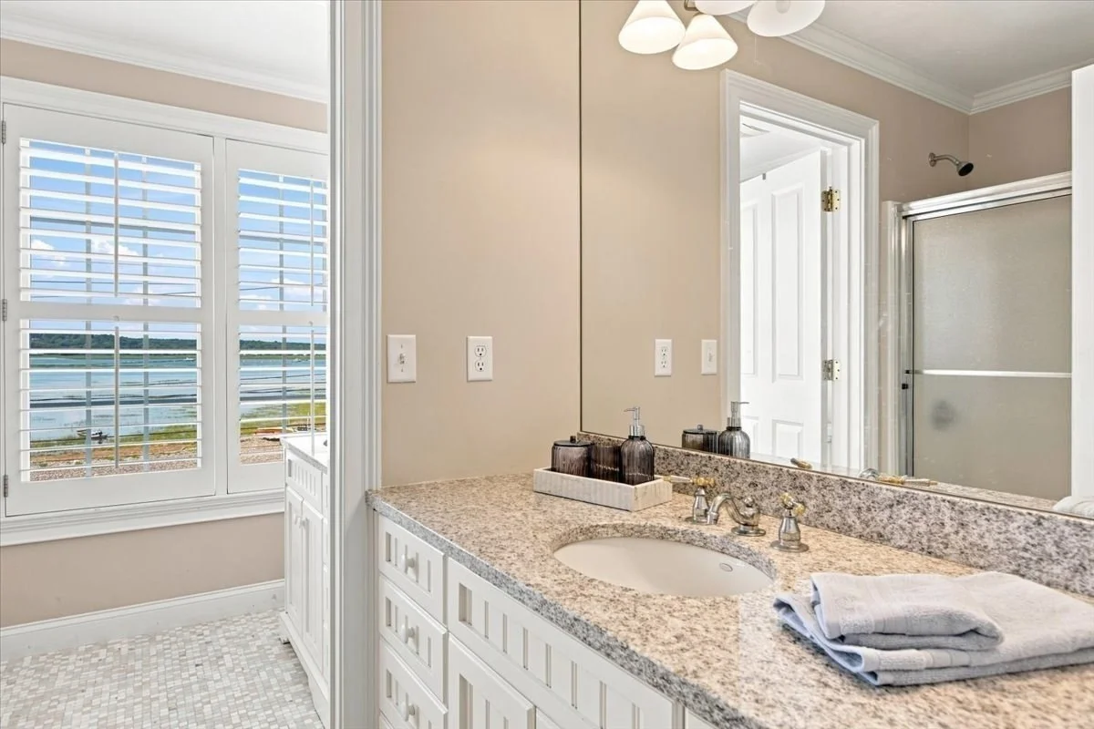 4 bed, 1 bath apartment for rent at 2 Cliff Rd, Humarock — photo 13 of 13
