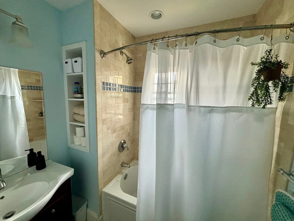 2 bed, 2 bath apartment for rent at 2 Clinton St Unit 31, Central Square — photo 8 of 9