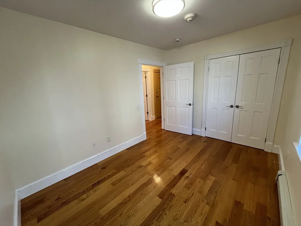 2 bed, 1 bath apartment for rent at 2 Coburn St Unit 2, Framingham — photo 6 of 8