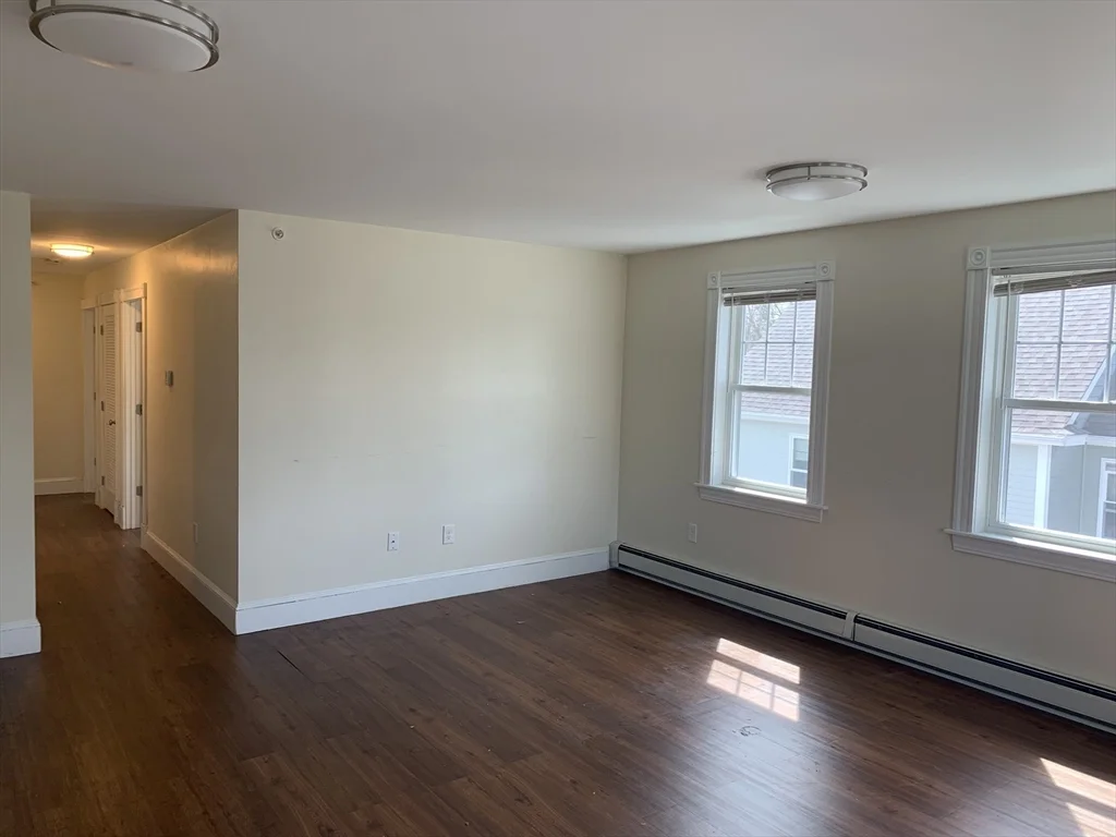 3 bed, 1 bath apartment for rent at 2 Coburn St Unit 6, Framingham — photo 2 of 7