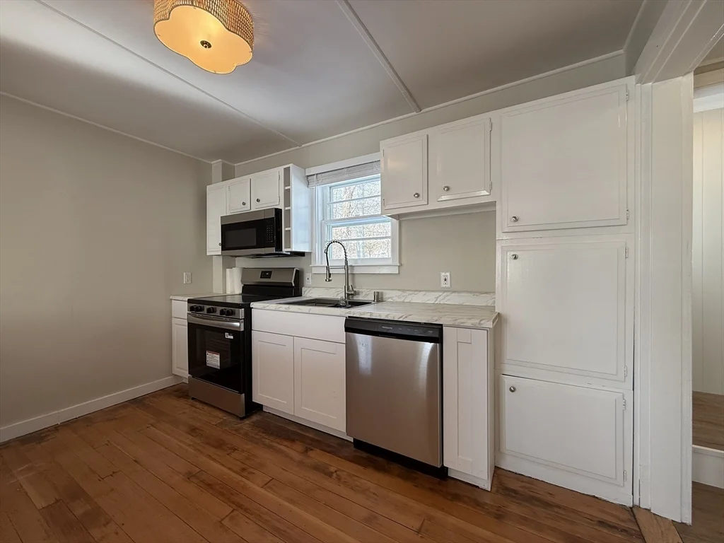 2 bed, 1 bath apartment for rent at 2 Cochituate Rd, Priscilla Beach — photo 9 of 19