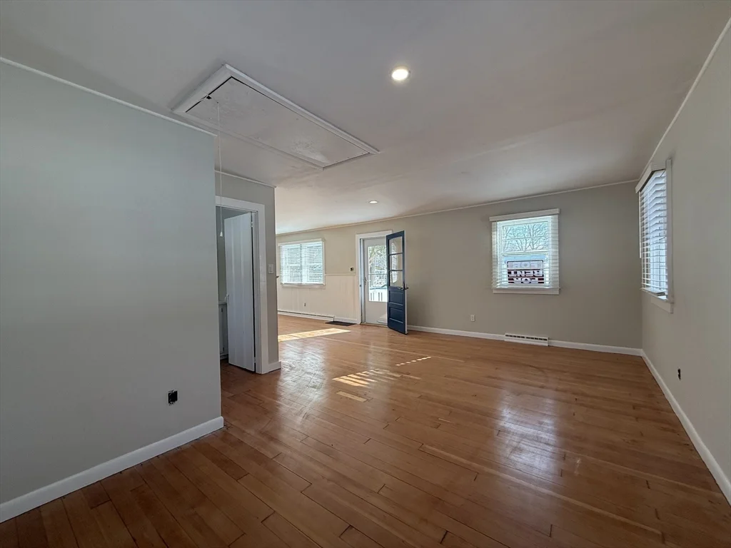 2 bed, 1 bath apartment for rent at 2 Cochituate Rd, Priscilla Beach — photo 10 of 19