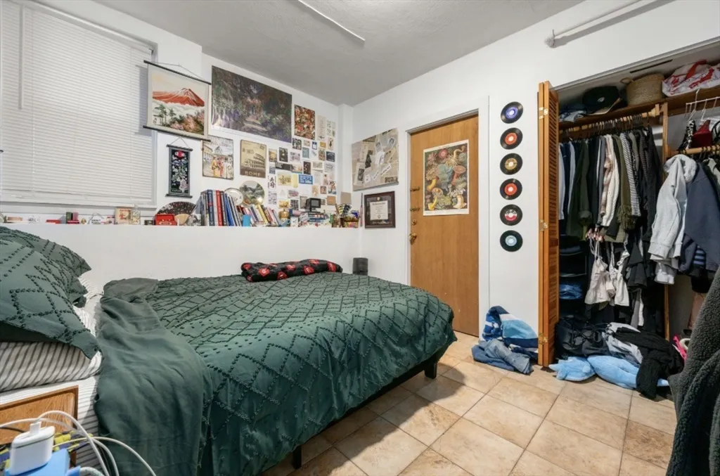 4 bed, 1 bath apartment for rent at 2 Colliston Rd Unit 2B, Brighton — photo 13 of 16