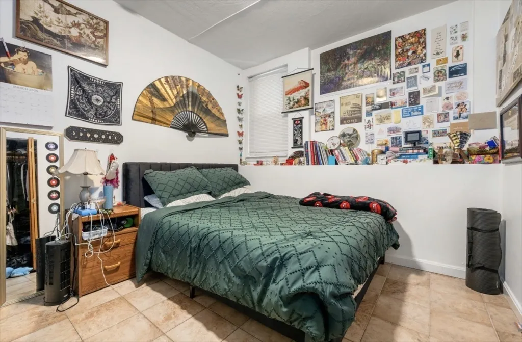 4 bed, 1 bath apartment for rent at 2 Colliston Rd Unit 2B, Brighton — photo 12 of 16