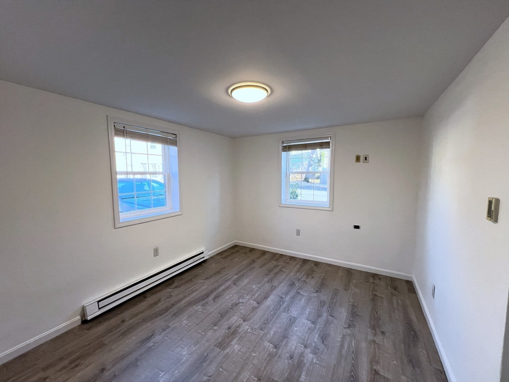 2 bed, 1 bath apartment for rent at 2 Colonial Village Dr Unit 4, Arlington Heights — photo 11 of 26