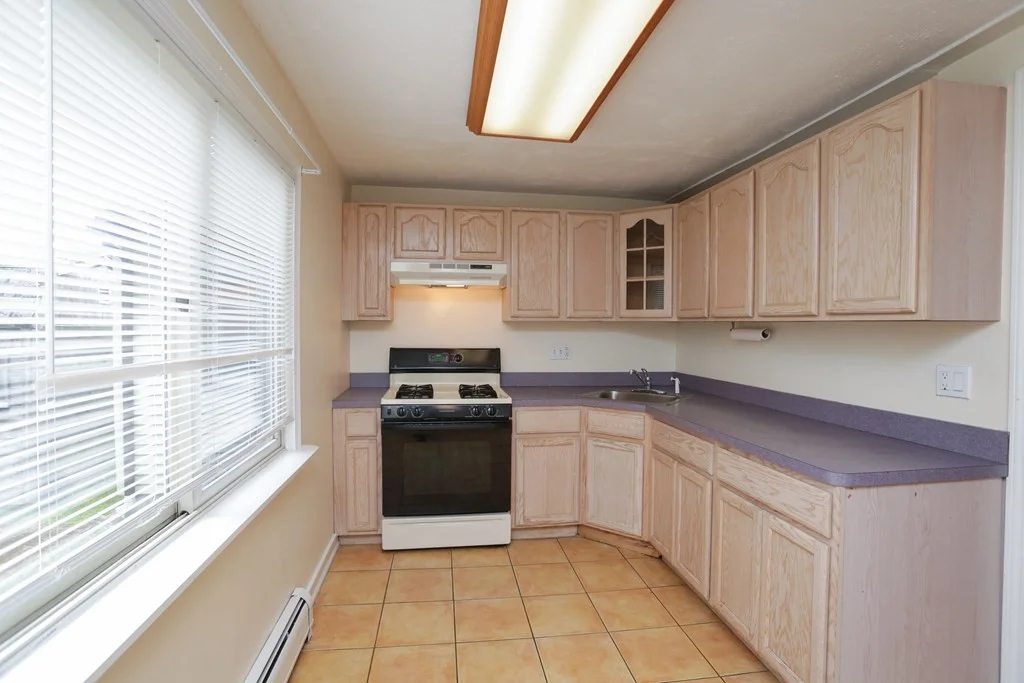 4 bed, 1 bath apartment for rent at 2 Colony Rd, Woburn — photo 10 of 29