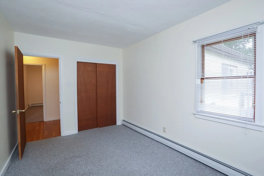 4 bed, 1 bath apartment for rent at 2 Colony Rd, Woburn — photo 24 of 29