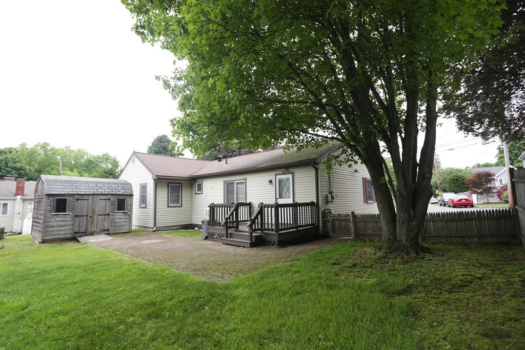 4 bed, 1 bath apartment for rent at 2 Colony Rd, Woburn — photo 26 of 29