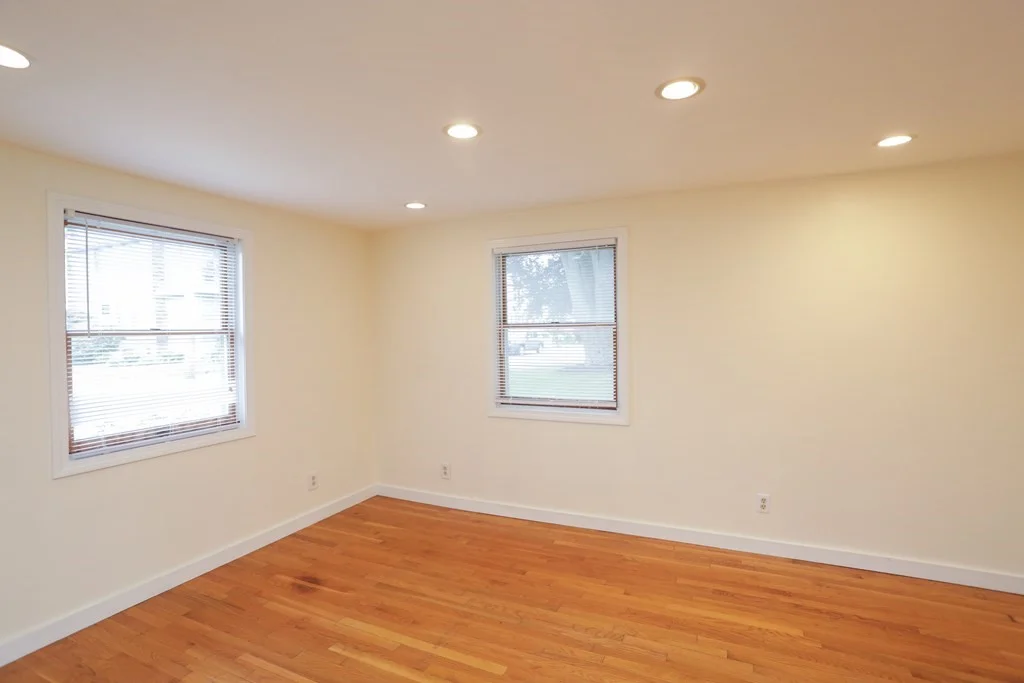 4 bed, 1 bath apartment for rent at 2 Colony Rd, Woburn — photo 8 of 29