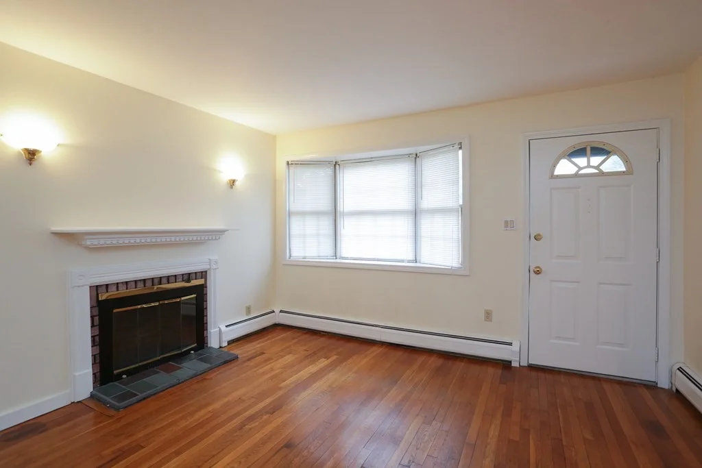 4 bed, 1 bath apartment for rent at 2 Colony Rd, Woburn — photo 5 of 29