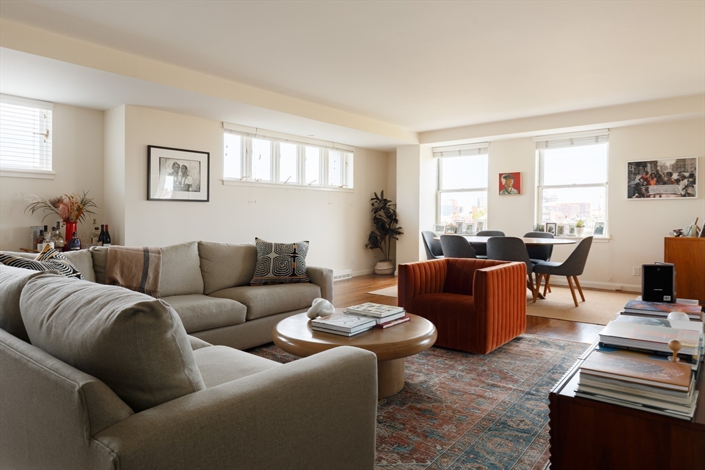 3 bed, 3 bath apartment for rent at 2 Commonwealth Ave Unit 8G, Back Bay — photo 4 of 10
