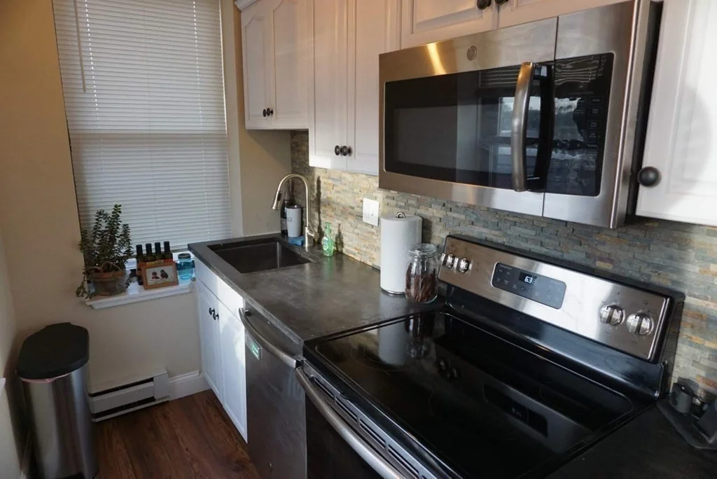 1 bed, 1 bath apartment for rent at 2 Cypress Rd Unit 205, Brighton — photo 5 of 9