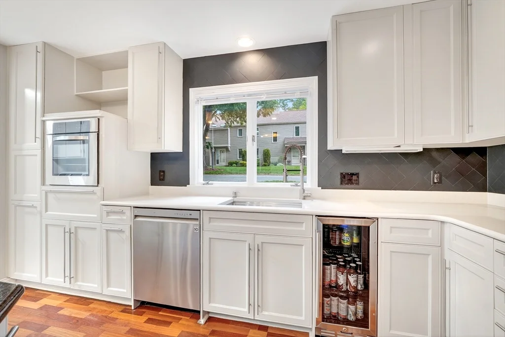 3 bed, 2 bath apartment for rent at 2 Daybreak Unit 2, Wayland — photo 2 of 10