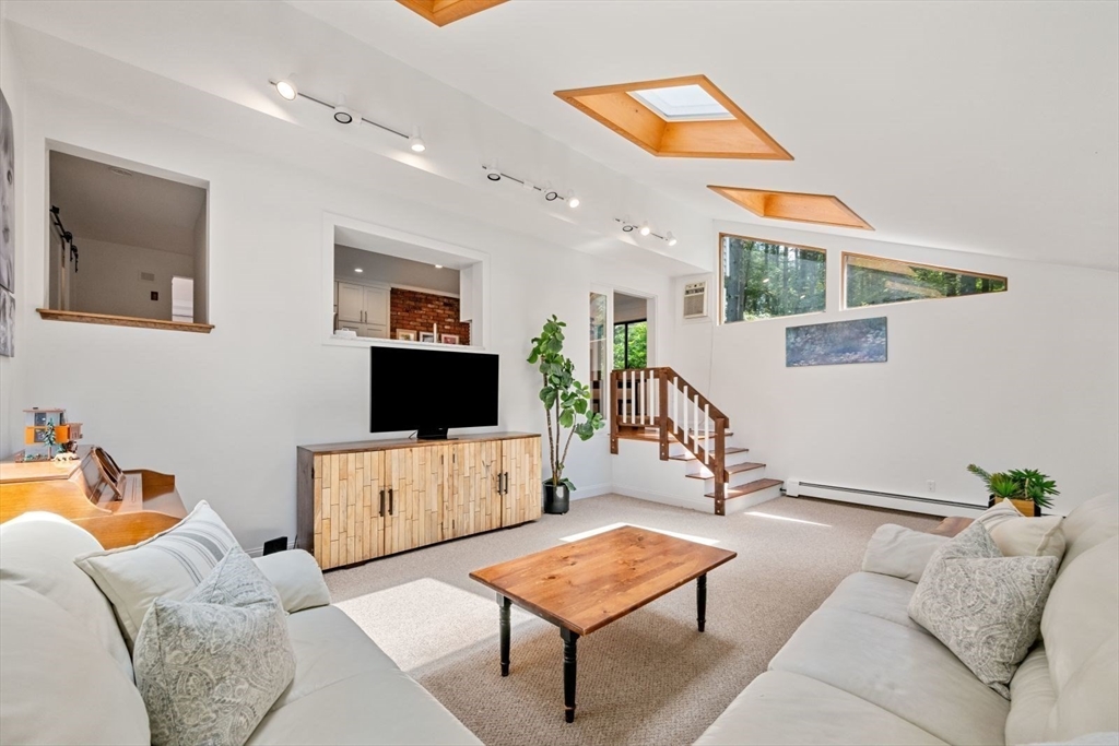 4 bed, 2 bath apartment for rent at 2 Deer Run, Littleton — photo 16 of 42
