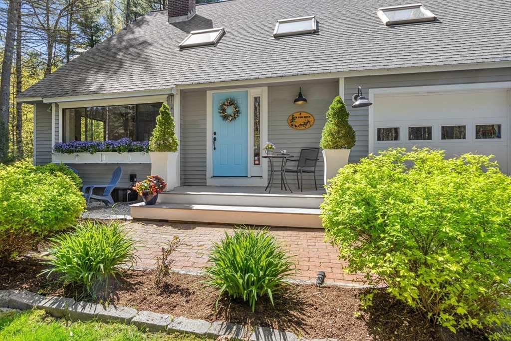4 bed, 2 bath apartment for rent at 2 Deer Run, Littleton — photo 3 of 42