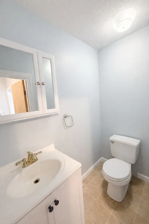 3 bed, 1 bath apartment for rent at 2 Depot Rd Unit 3, Oxford — photo 5 of 15