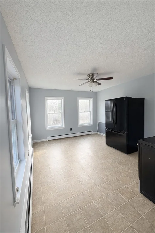 3 bed, 1 bath apartment for rent at 2 Depot Rd Unit 3, Oxford — photo 3 of 15
